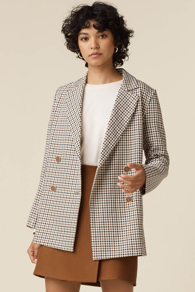 THE HOUNDSTOOTH BLAZER - Capsule Collection Wardrobe